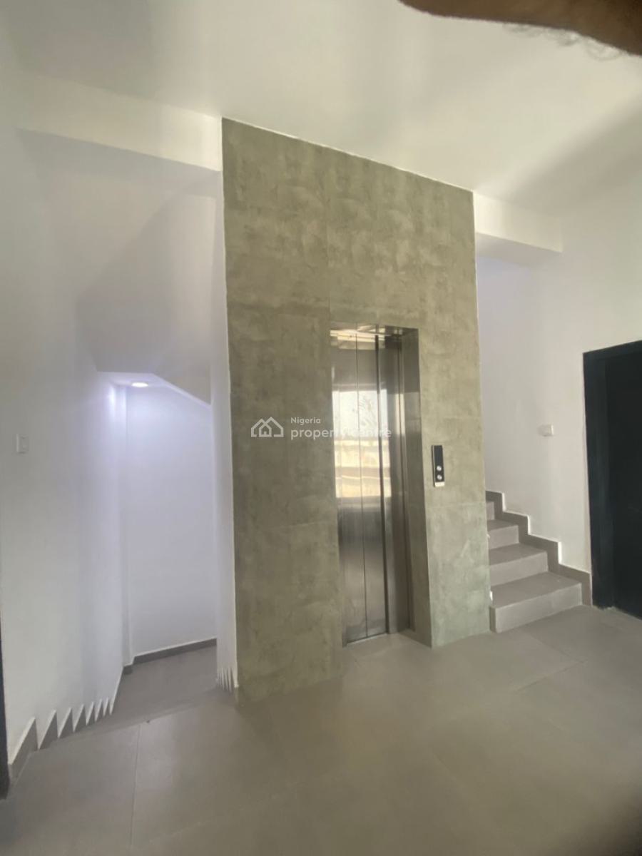 Newly About 3 Bedroom Apartment with Bq, Lekki Phase 1, Lekki, Lagos, Flat / Apartment for Rent