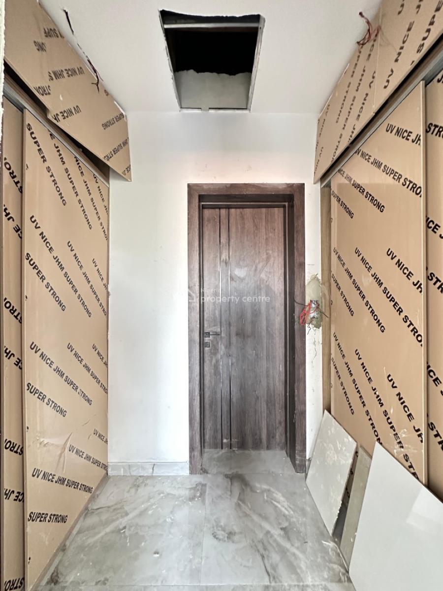 Pristine 4 Bedroom Terraced Duplex with Bq, Communal Pool and Gym., Lekki Phase 1, Lekki, Lagos, Terraced Duplex for Sale