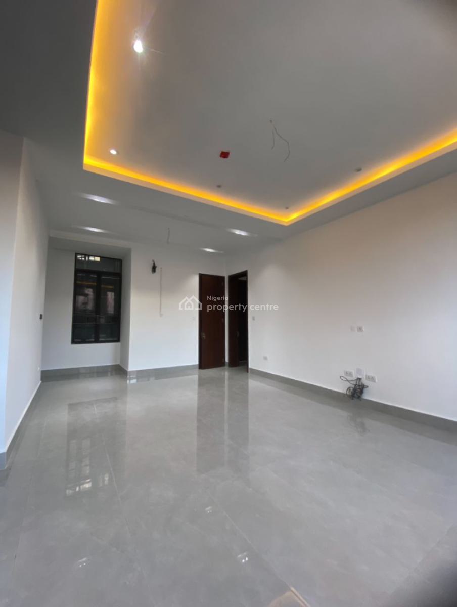 Pristine 3 Bedroom Apartment with Bq, Lekki Phase 1, Lekki, Lagos, Flat / Apartment for Rent