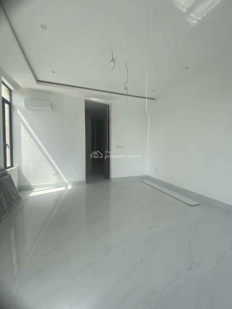 Pristine 3 Bedroom Apartment with Bq, Lekki Phase 1, Lekki, Lagos, Flat / Apartment for Rent