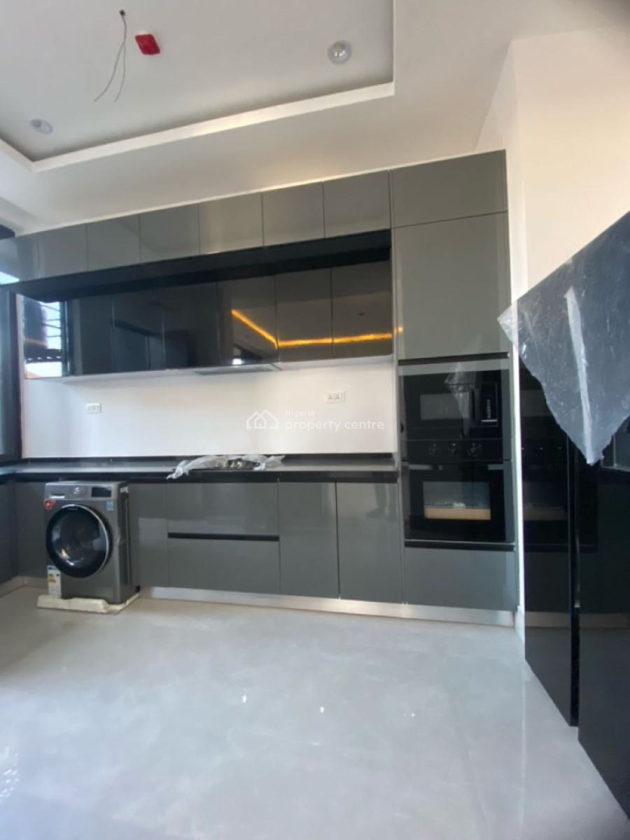 Pristine 3 Bedroom Apartment with Bq, Lekki Phase 1, Lekki, Lagos, Flat / Apartment for Rent