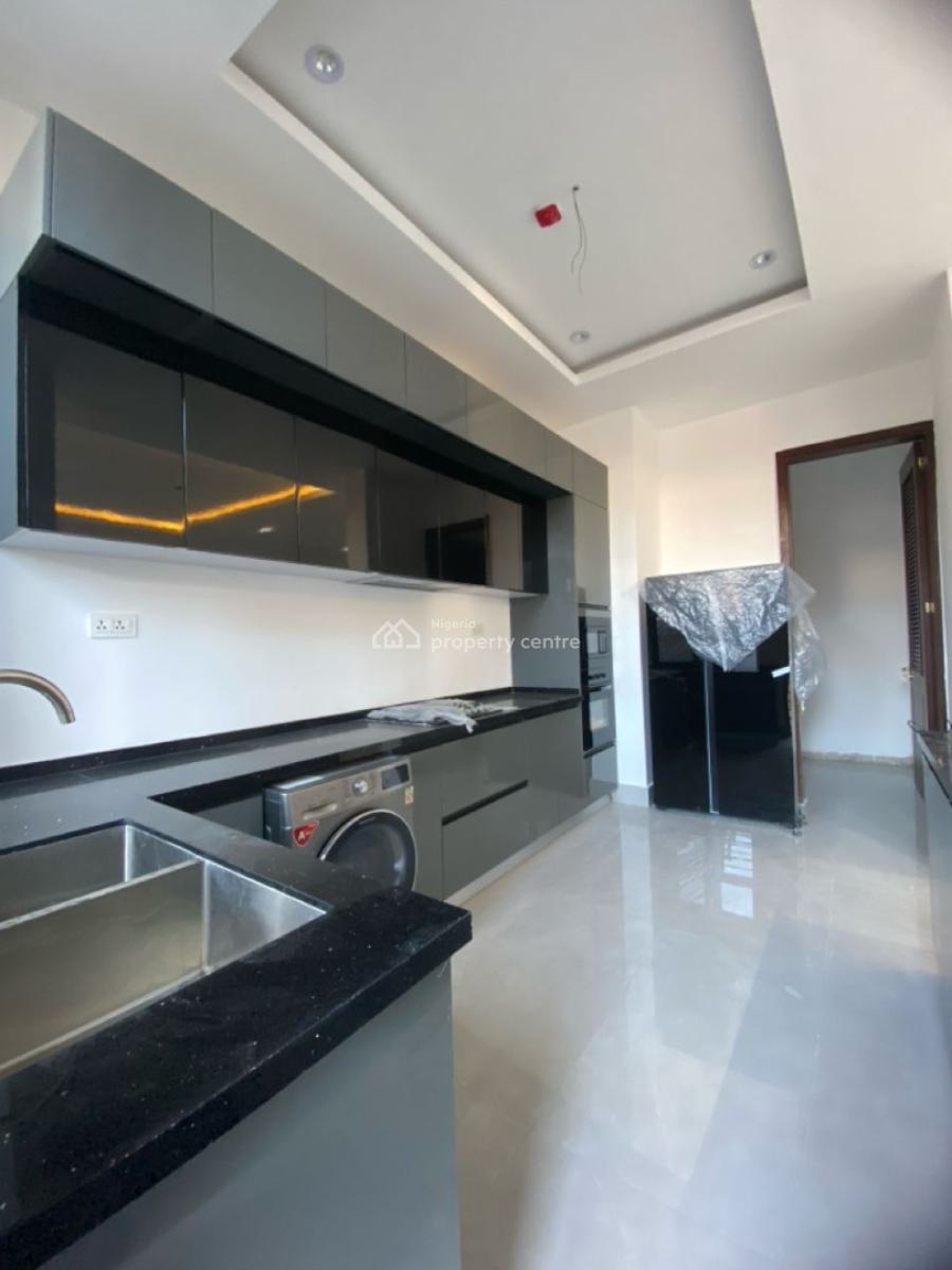 Pristine 3 Bedroom Apartment with Bq, Lekki Phase 1, Lekki, Lagos, Flat / Apartment for Rent