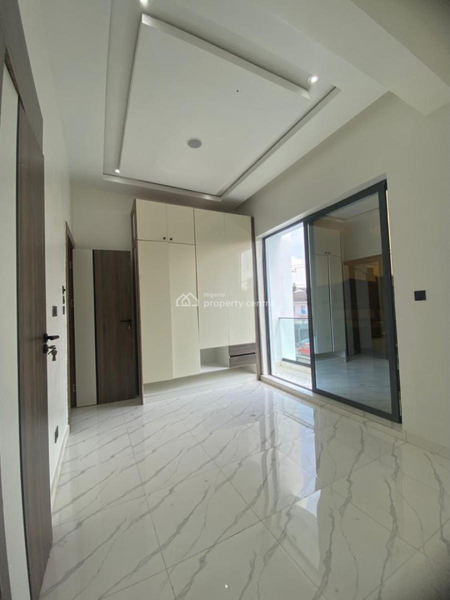 Newly Built 2 Bedroom Apartment, Lekki Phase 1, Lekki, Lagos, Flat / Apartment for Sale
