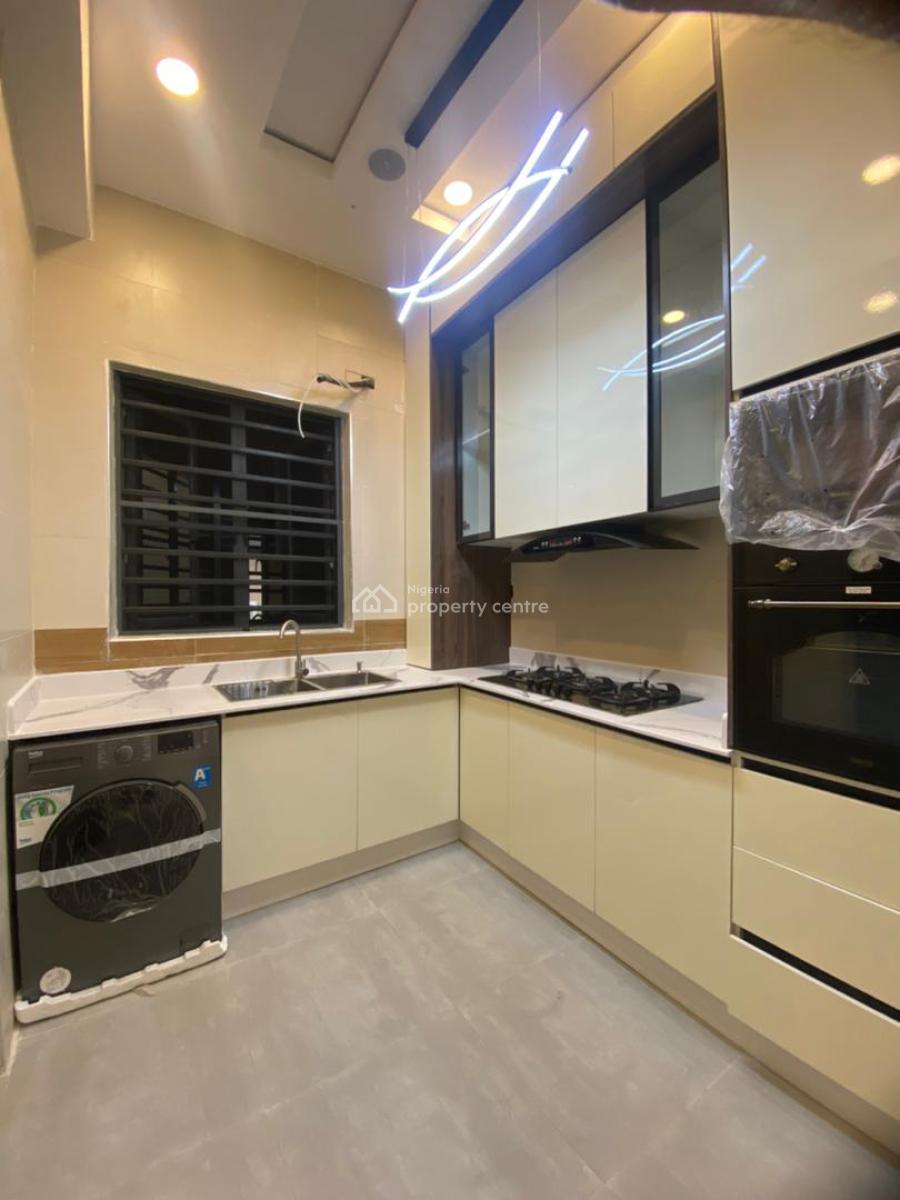 Newly Built 2 Bedroom Apartment, Lekki Phase 1, Lekki, Lagos, Flat / Apartment for Sale