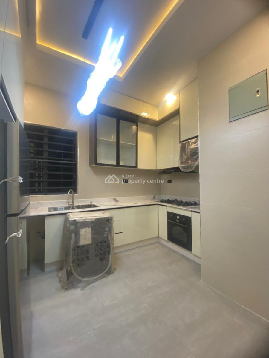 Newly Built 2 Bedroom Apartment, Lekki Phase 1, Lekki, Lagos, Flat / Apartment for Sale