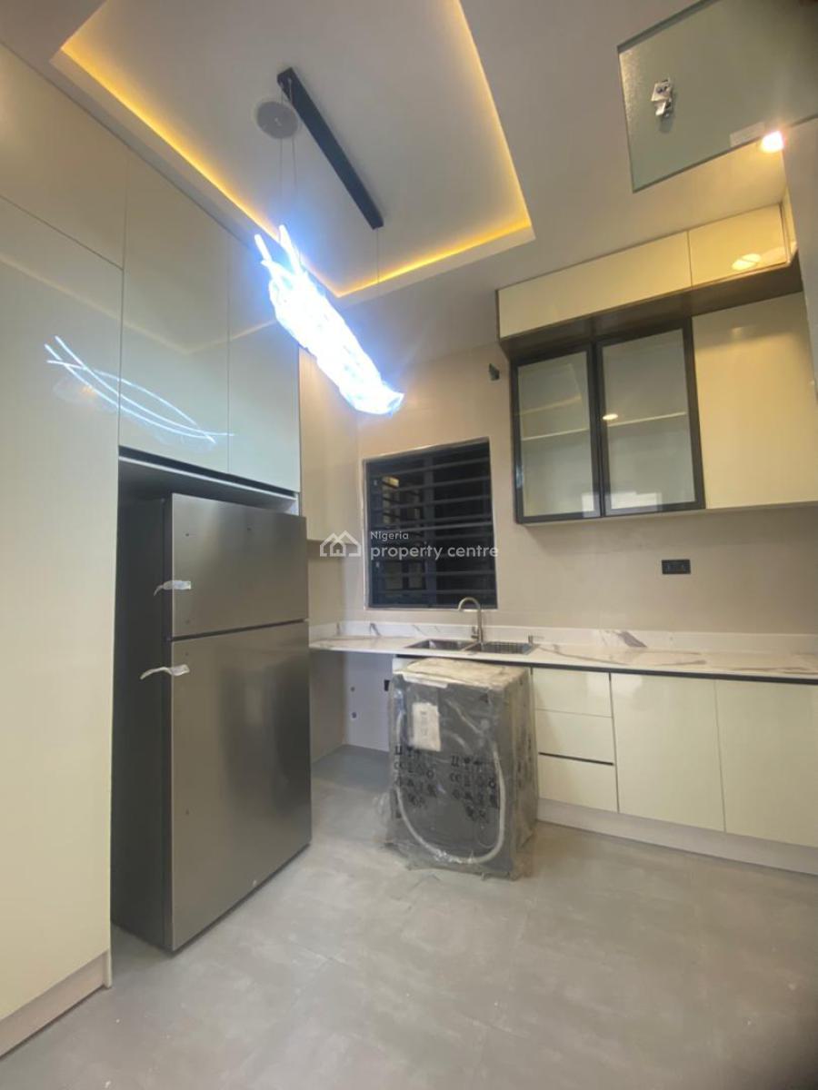 Newly Built 2 Bedroom Apartment, Lekki Phase 1, Lekki, Lagos, Flat / Apartment for Sale