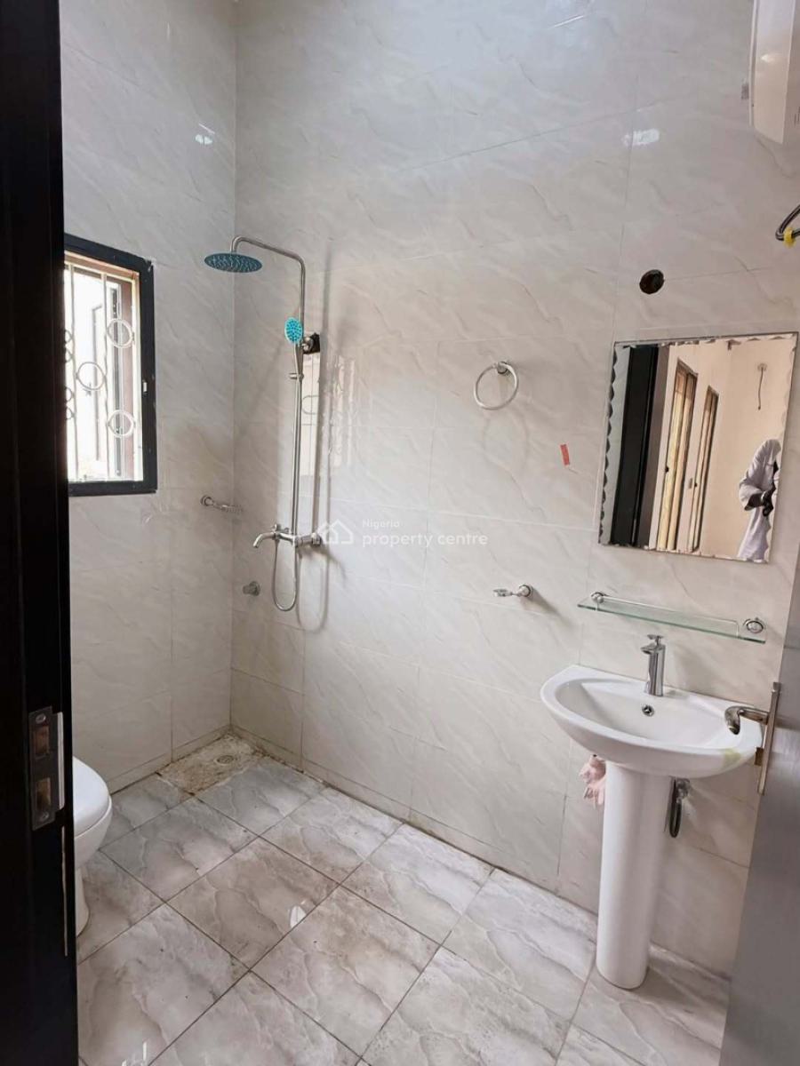 Newly Packed Out 3 Bedroom Apartment Tarred Roads, Jahi, Abuja, Flat / Apartment for Rent