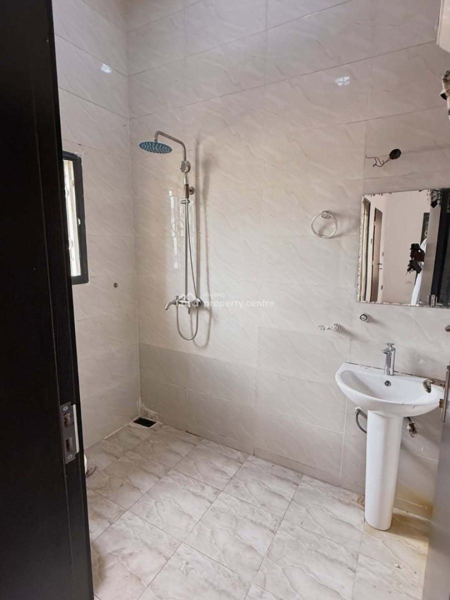 Newly Packed Out 3 Bedroom Apartment Tarred Roads, Jahi, Abuja, Flat / Apartment for Rent