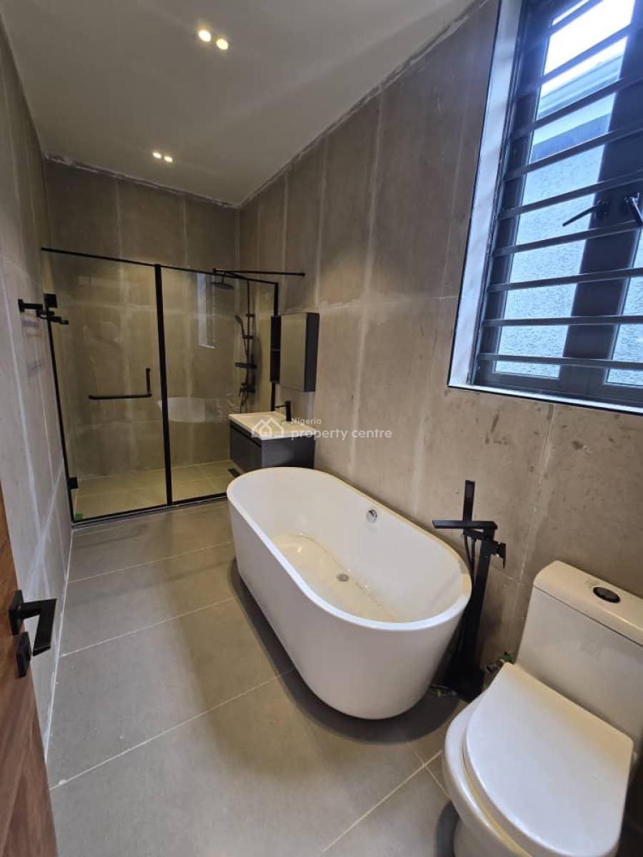 Well Spacious and Luxurious 5 Bedroom Duplex with a Bq, Lekki Phase 1, Lekki, Lagos, House for Sale