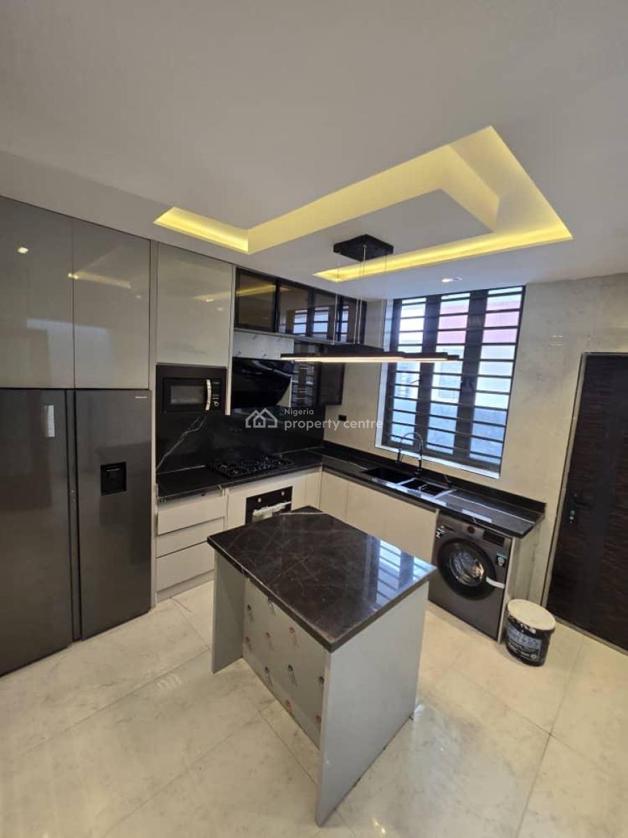 Well Spacious and Luxurious 5 Bedroom Duplex with a Bq, Lekki Phase 1, Lekki, Lagos, House for Sale