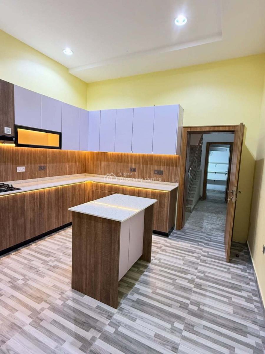Newly Built 4 Bedrooms Terrace Duplex with a Bq, Guzape District, Abuja, Terraced Duplex for Rent