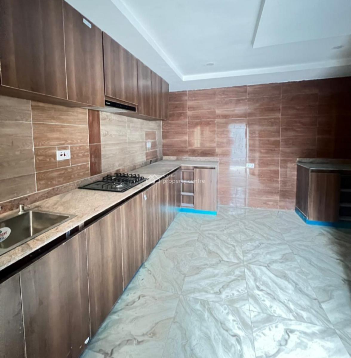 4 Bedroom Beautiful Cool House, Lekki Phase 1, Lekki, Lagos, Semi-detached Duplex for Rent