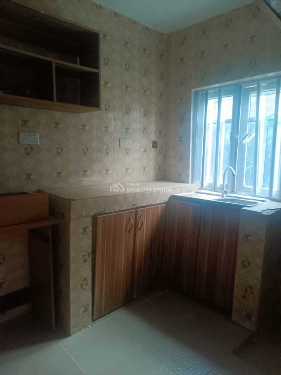 2 Bedroom Flat, Oreyo, Igbogbo, Ikorodu, Lagos, House for Rent