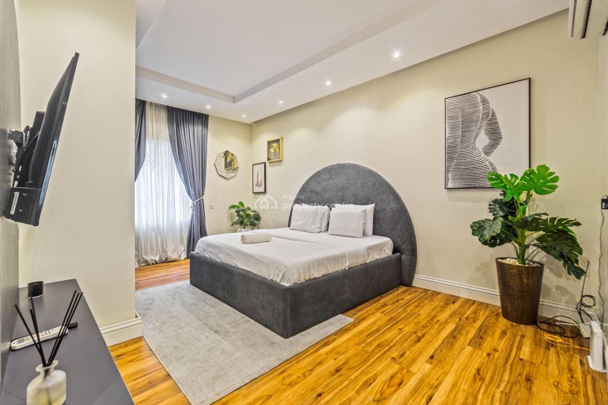 Exotic & Magnetic 3bed Apartment, Imax Cinema Road, Lekki Phase 1, Lekki, Lagos, Flat / Apartment Short Let