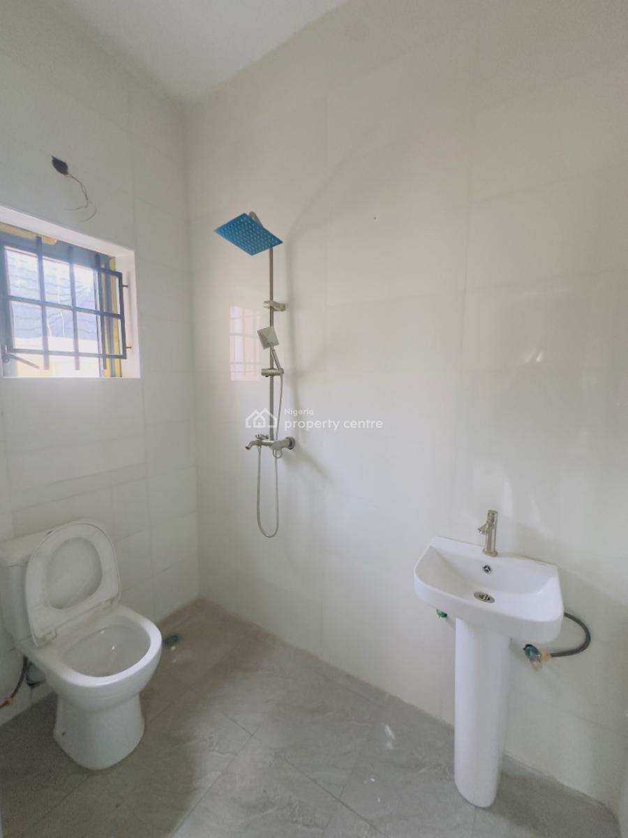 Exquisite 2bedroom Apartment with Bq, Kubwa, Fo1 Layout, Kubwa, Abuja, Flat / Apartment for Sale