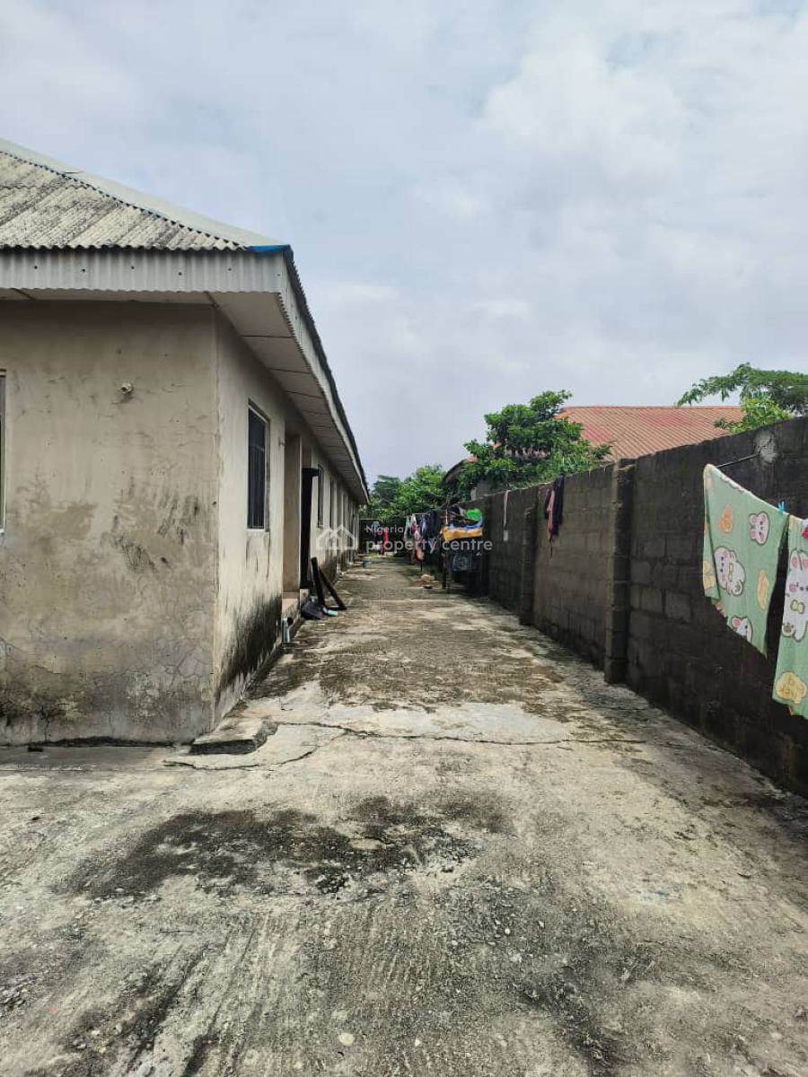 6 Unit of Room and Parlour Self Con, Bayeku, Igbogbo, Ikorodu, Lagos, Detached Bungalow for Sale
