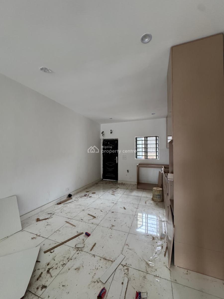 Spacious 2 Bedroom Apartment with a Bq, Ologolo, Lekki, Lagos, Flat / Apartment for Sale