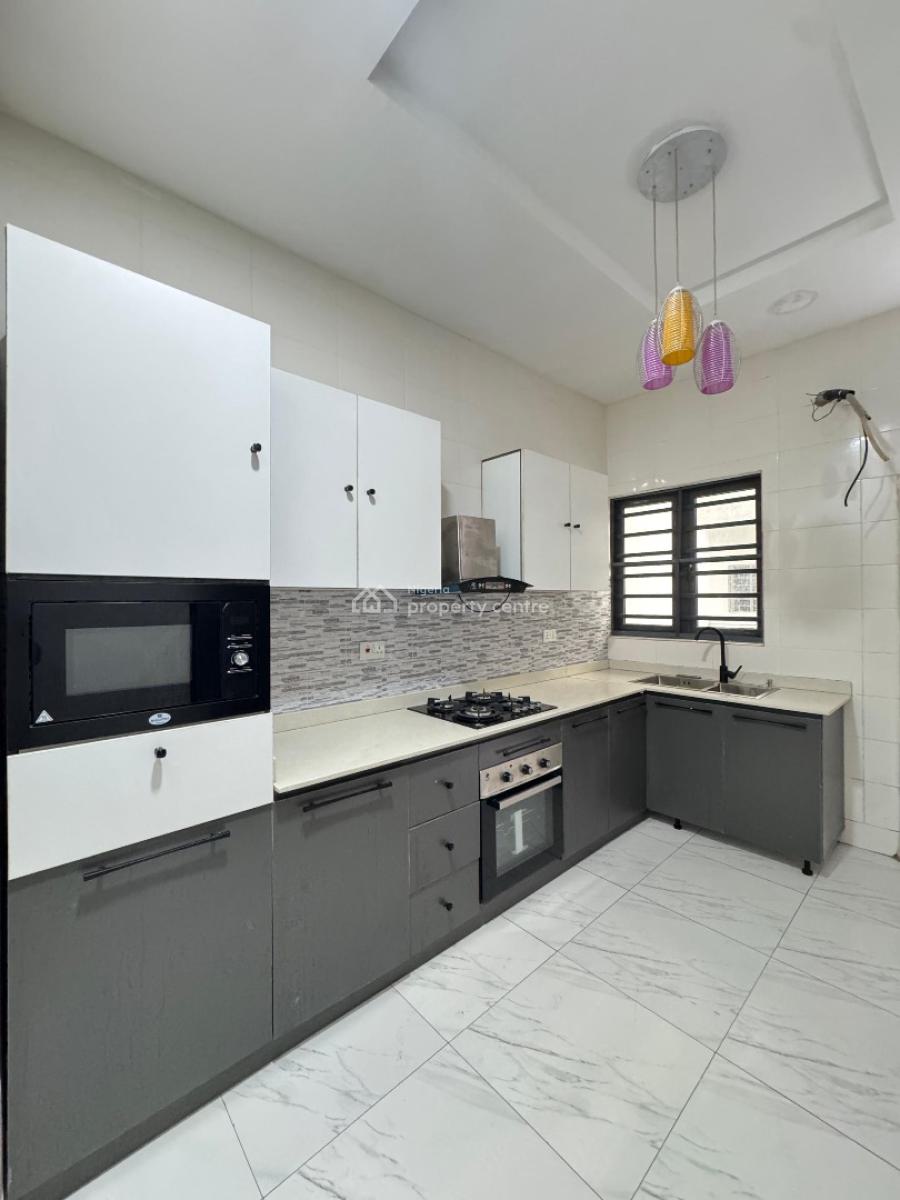Spacious 3  Bedroom Apartment with a Study, Ikate, Lekki, Lagos, Flat / Apartment for Sale