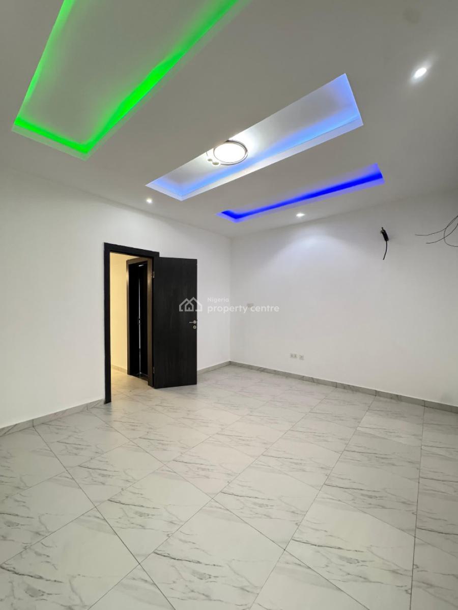 Spacious 3  Bedroom Apartment with a Study, Ikate, Lekki, Lagos, Flat / Apartment for Sale