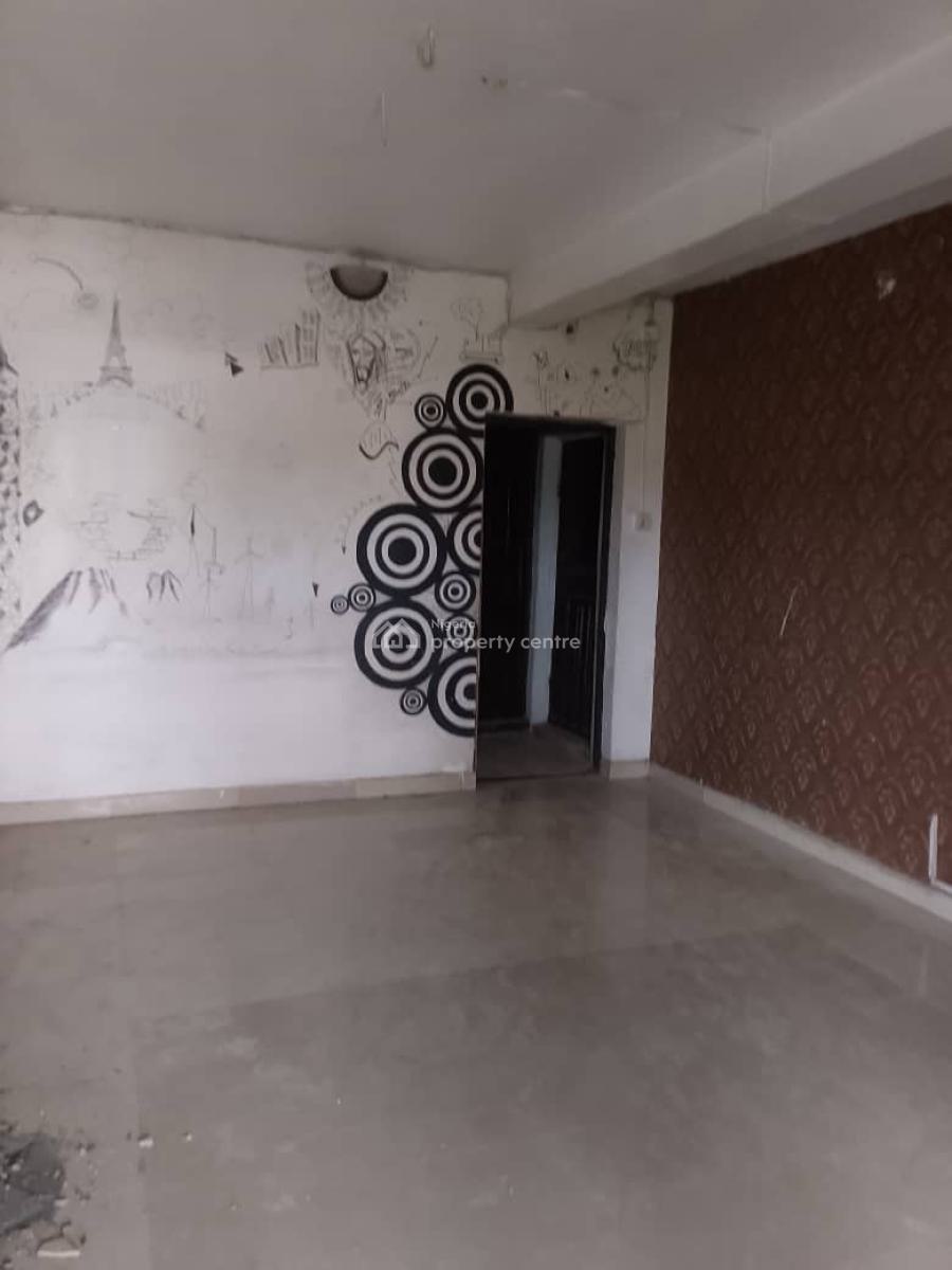 Spacious Mini Flat in a Very Good Location Accessible to The Bustop, Alapere, Off Estate Road , Accessible to Estate Bustop, Alapere, Ketu, Lagos, Mini Flat (room and Parlour) for Rent