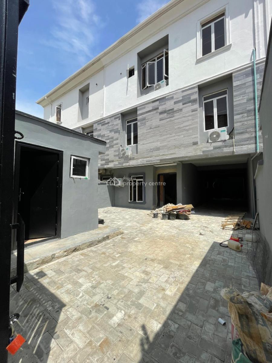 Exquisitely Built 4 Bedroom Terraced Duplex with 2bq, Lekki Phase 1, Lekki Phase 1, Lekki, Lagos, Terraced Duplex for Sale