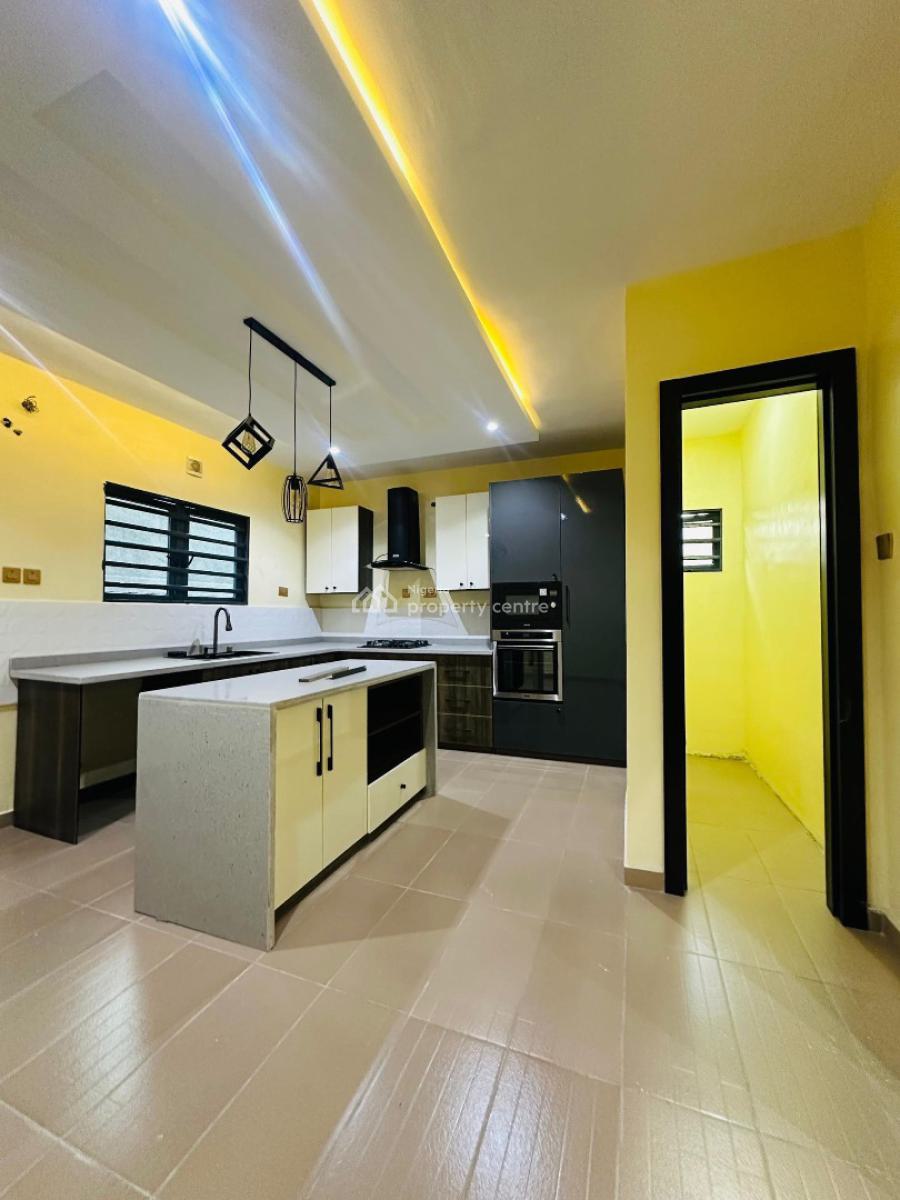 Spaciously Designed 4-bedroom Semi-detached Duplex + Bq, Anthony, Maryland, Lagos, Semi-detached Duplex for Sale