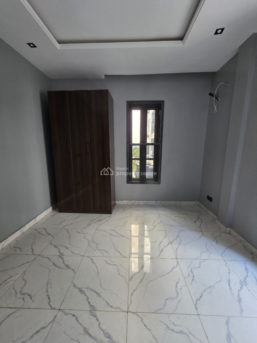 Affordable 2 Bedroom Apartment with Swimming Pool + Gym, Lekki Phase 1, Lekki, Lagos, Flat / Apartment for Sale