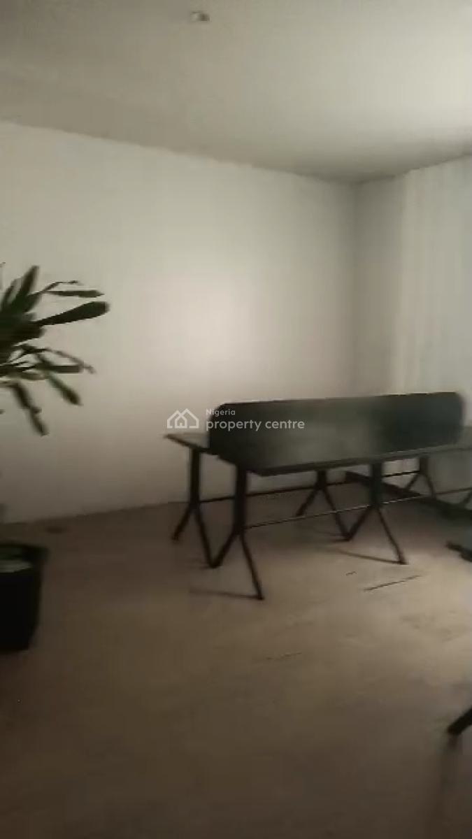 Office Space Upstairs Measuring 180sqm, Rhs, Lekki Phase 1, Lekki, Lagos, Office Space for Rent