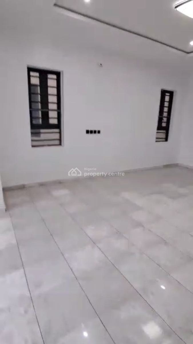 Distress Serviced 4 Bedroom Semi-detached Duplex Plus a Room Bq, Osapa London, Osapa, Lekki, Lagos, Semi-detached Duplex for Sale