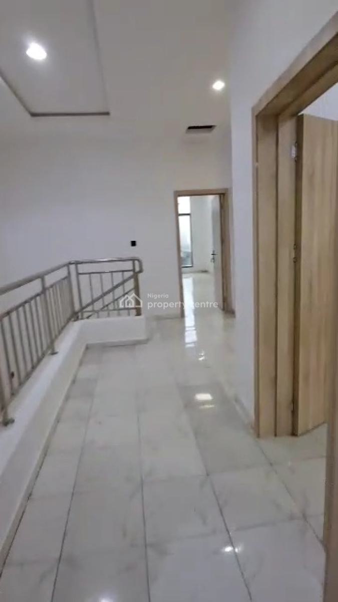 Distress Serviced 4 Bedroom Semi-detached Duplex Plus a Room Bq, Osapa London, Osapa, Lekki, Lagos, Semi-detached Duplex for Sale