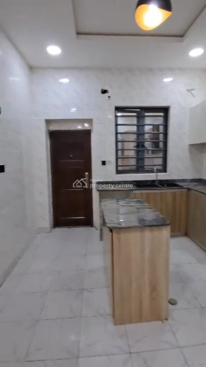 Distress Serviced 4 Bedroom Semi-detached Duplex Plus a Room Bq, Osapa London, Osapa, Lekki, Lagos, Semi-detached Duplex for Sale