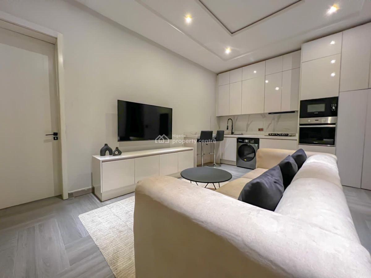 Luxury New One Bedroom Apartment with Ps5,board/dart Games and Two Ba, Lekki Phase 1, Lekki, Lagos, Flat / Apartment Short Let