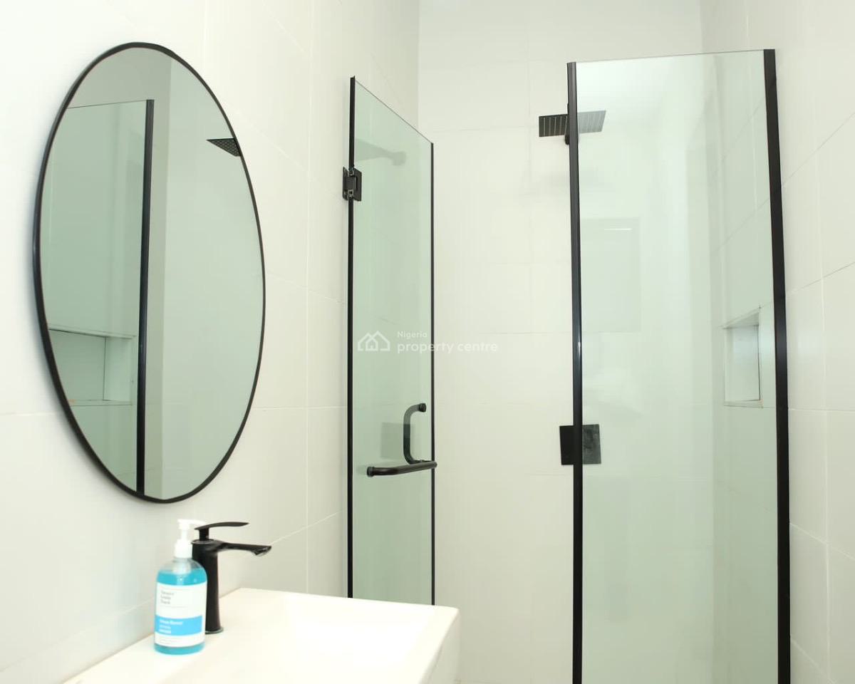Luxury New One Bedroom Apartment with Ps5,board/dart Games and Two Ba, Lekki Phase 1, Lekki, Lagos, Flat / Apartment Short Let