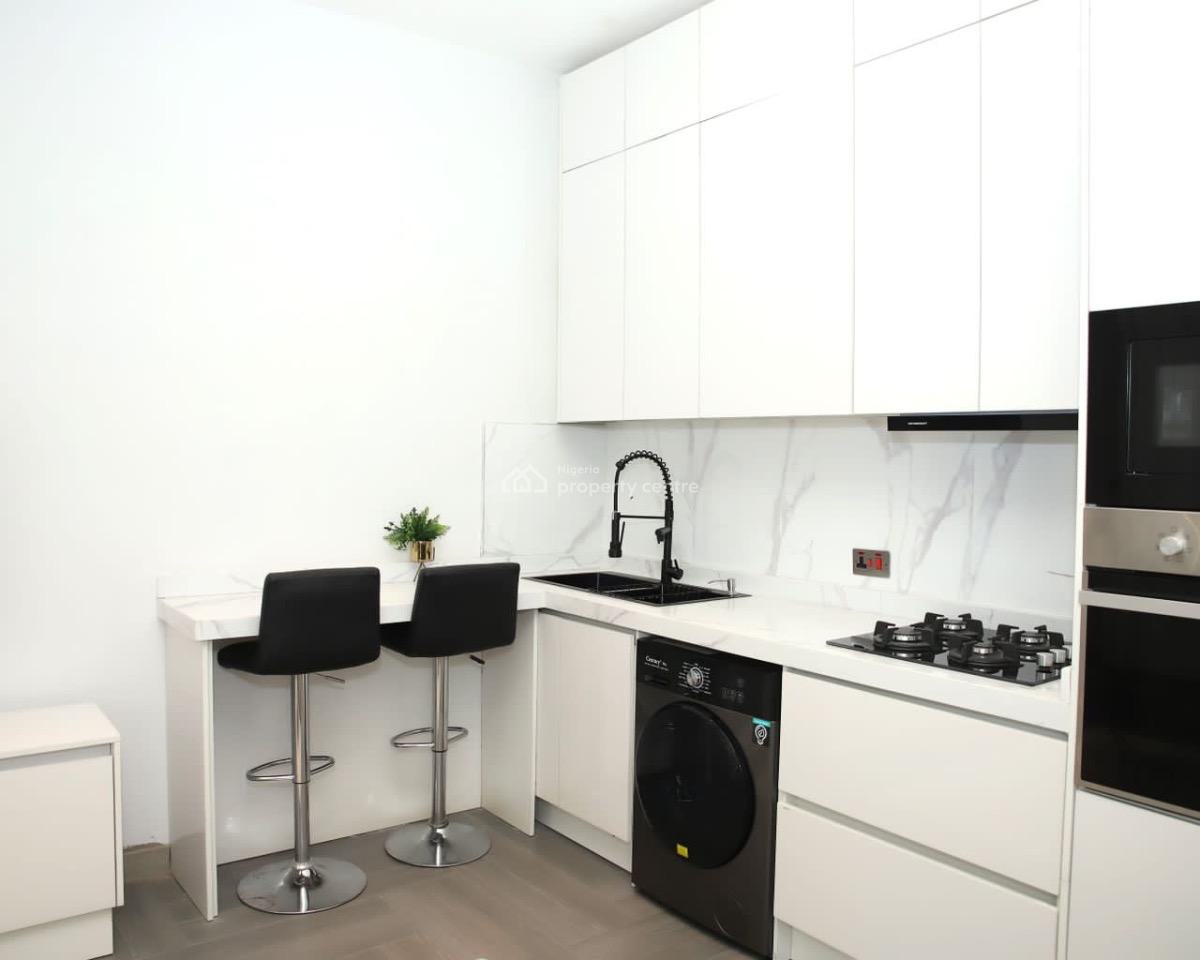 Luxury New One Bedroom Apartment with Ps5,board/dart Games and Two Ba, Lekki Phase 1, Lekki, Lagos, Flat / Apartment Short Let