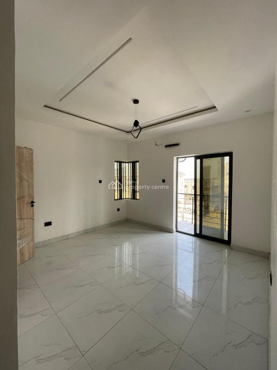 2 Bedroom Aparment, Ologolo, Lekki, Lagos, Flat / Apartment for Sale