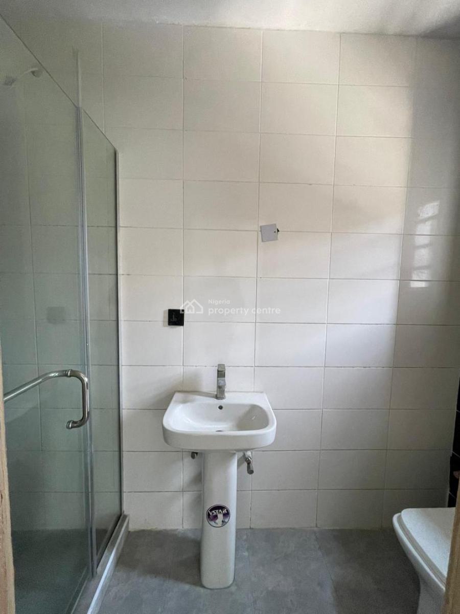 2 Bedroom Aparment, Ologolo, Lekki, Lagos, Flat / Apartment for Sale