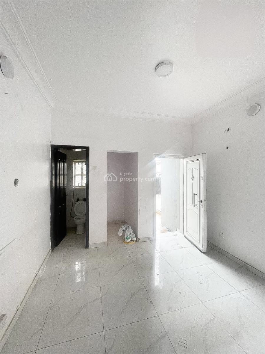 Well Maintained Semi Detached Duplex, Lekki Phase 1, Lekki, Lagos, Semi-detached Duplex for Rent