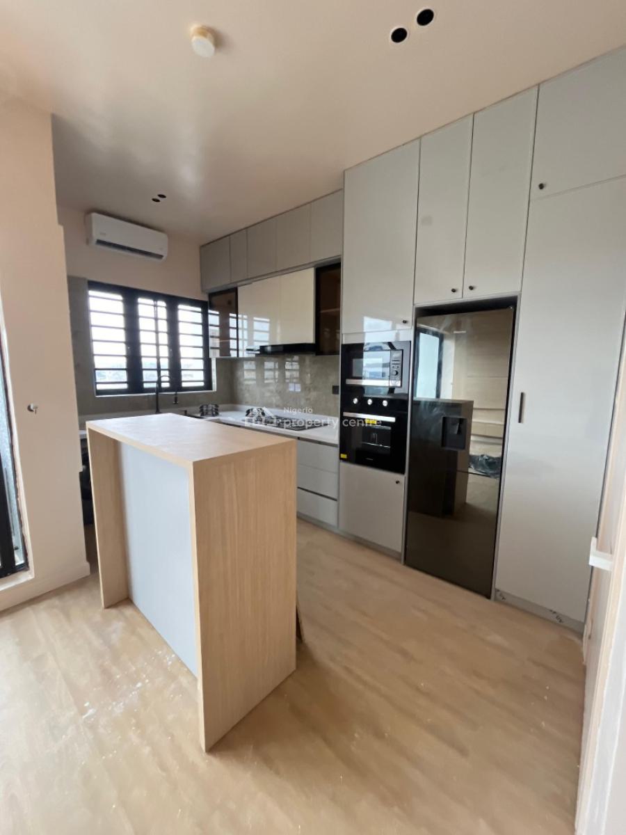 Brand New 3bedroom Apartment with Bq, Lekki Phase 1, Lekki, Lagos, Flat / Apartment for Rent