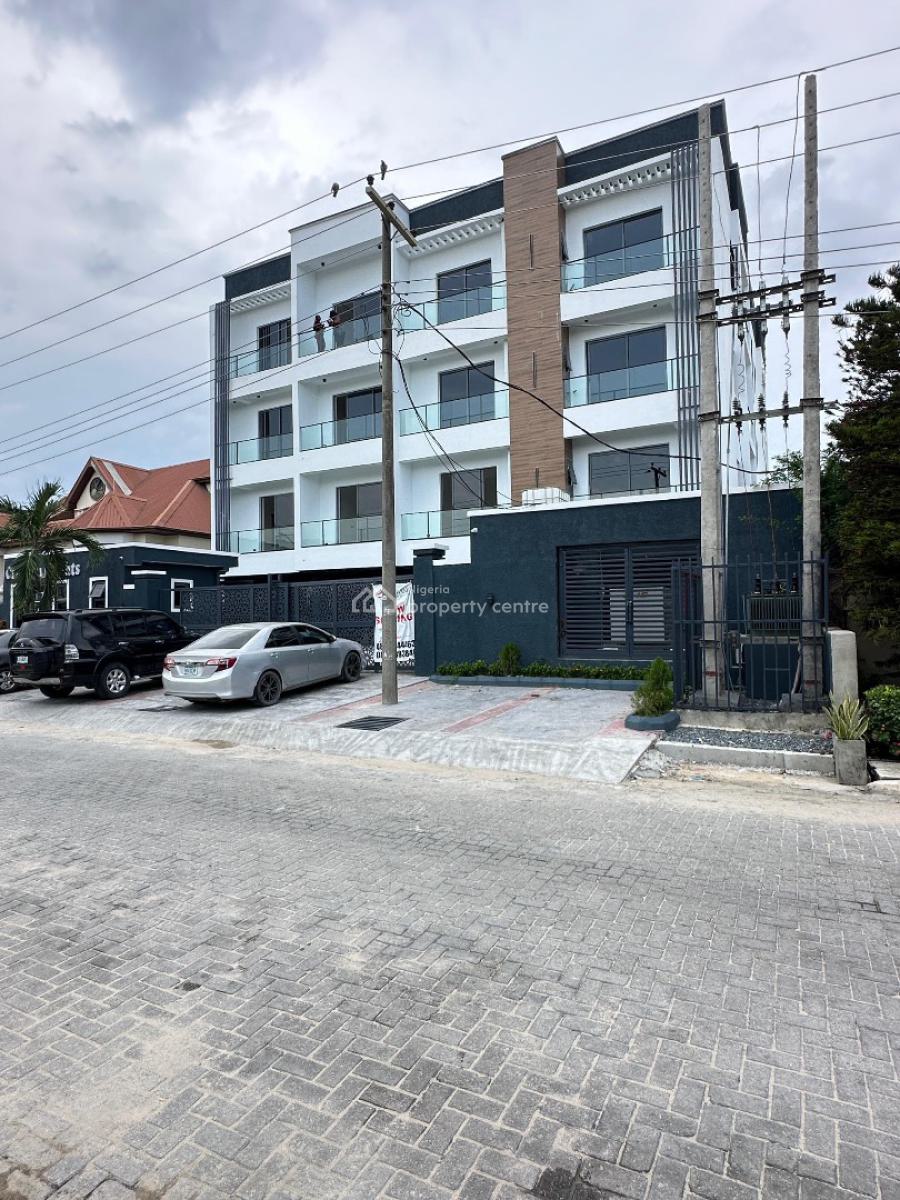 Beautiful 3 Bedroom Apartment with Pool & Elevator Suitable for Airbnb, Lekki Phase 1, Lekki, Lagos, Flat / Apartment for Sale