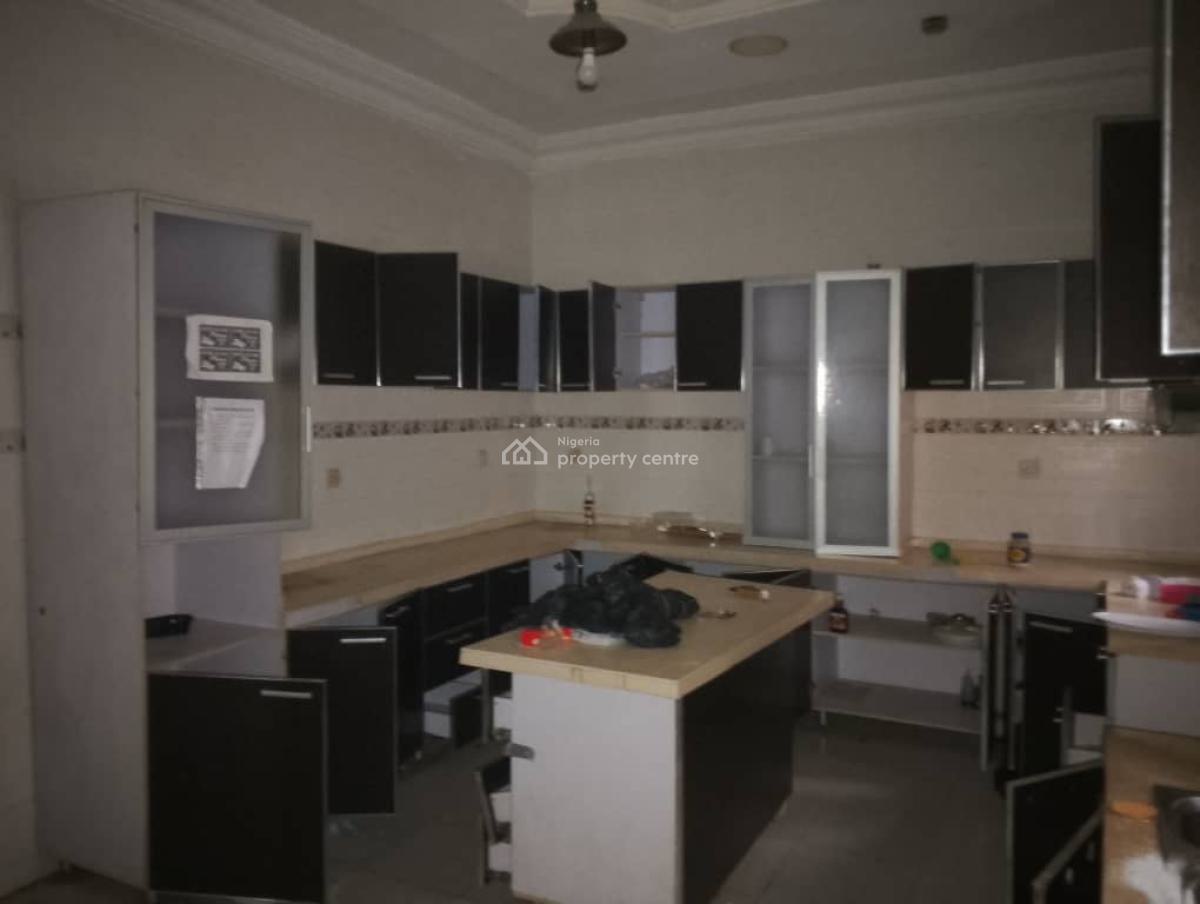 Massive 6 Bedroom Fully Detached House + Bq, Lekki Phase 1, Lekki, Lagos, Detached Duplex for Rent