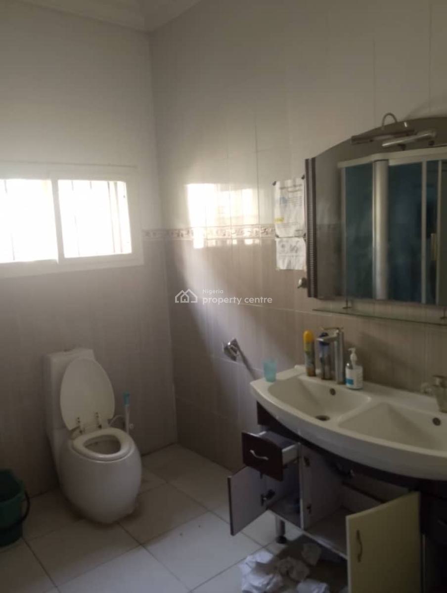 Massive 6 Bedroom Fully Detached House + Bq, Lekki Phase 1, Lekki, Lagos, Detached Duplex for Rent