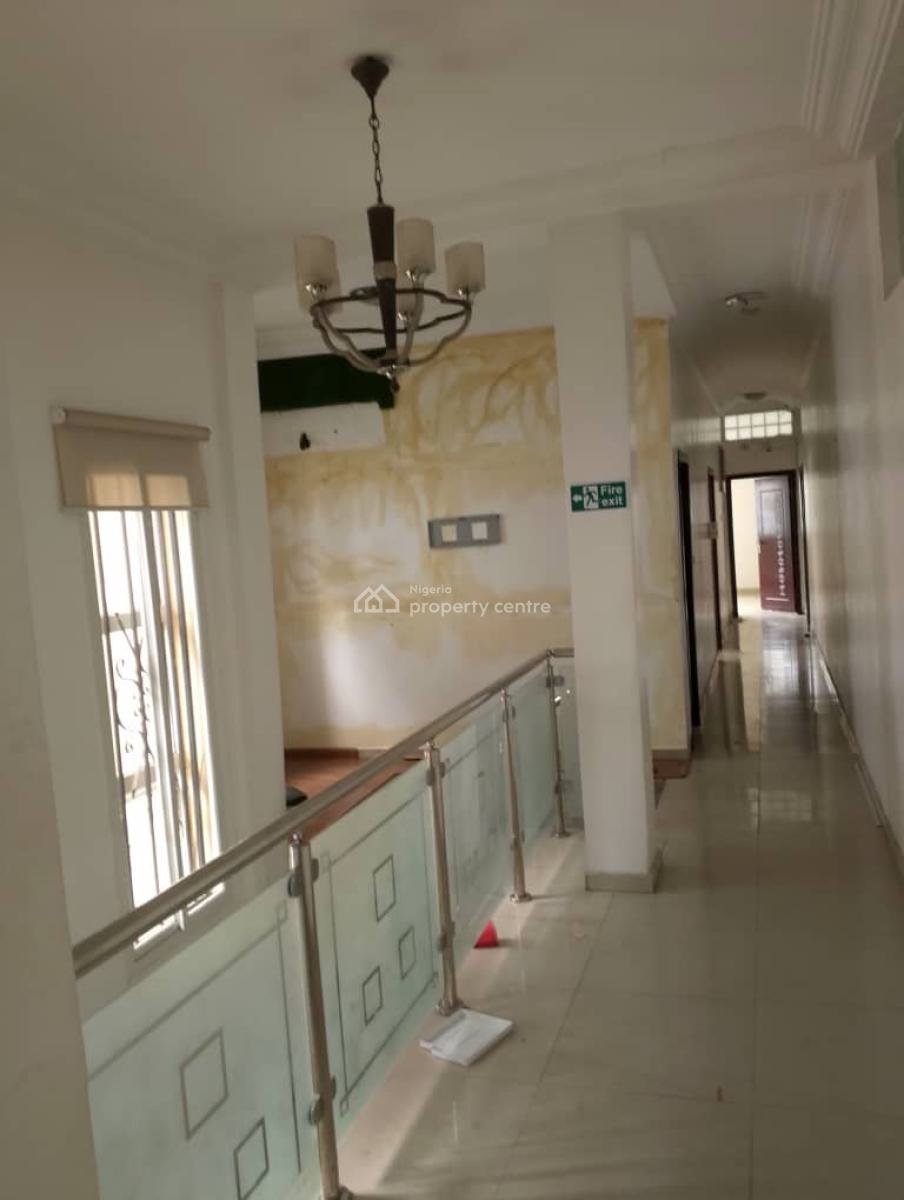 Massive 6 Bedroom Fully Detached House + Bq, Lekki Phase 1, Lekki, Lagos, Detached Duplex for Rent