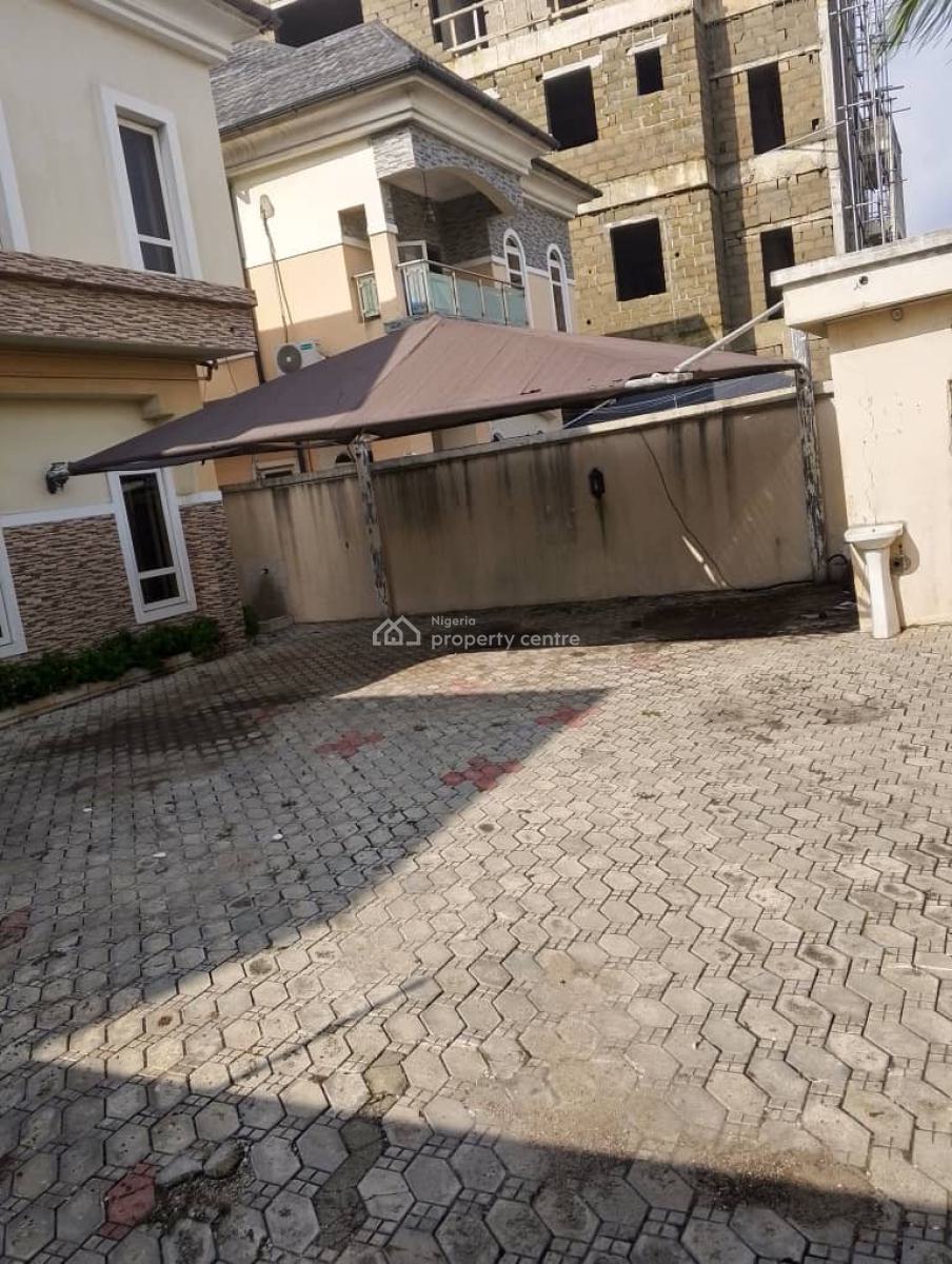 Massive 6 Bedroom Fully Detached House + Bq, Lekki Phase 1, Lekki, Lagos, Detached Duplex for Rent