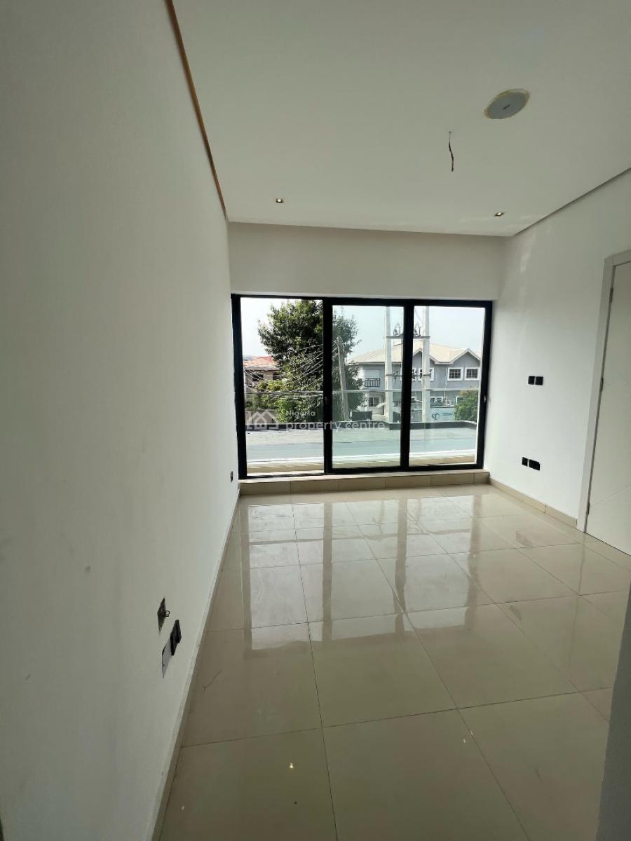 Luxurious 3 Bedroom Apartment with Communal Pool, Gym, Elevator and Bq, Lekki Phase 1, Lekki, Lagos, Flat / Apartment for Sale