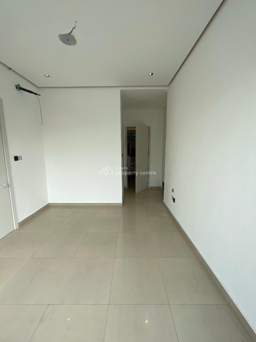 Luxurious 3 Bedroom Apartment with Communal Pool, Gym, Elevator and Bq, Lekki Phase 1, Lekki, Lagos, Flat / Apartment for Sale