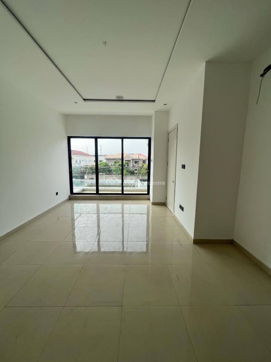 Luxurious 3 Bedroom Apartment with Communal Pool, Gym, Elevator and Bq, Lekki Phase 1, Lekki, Lagos, Flat / Apartment for Sale