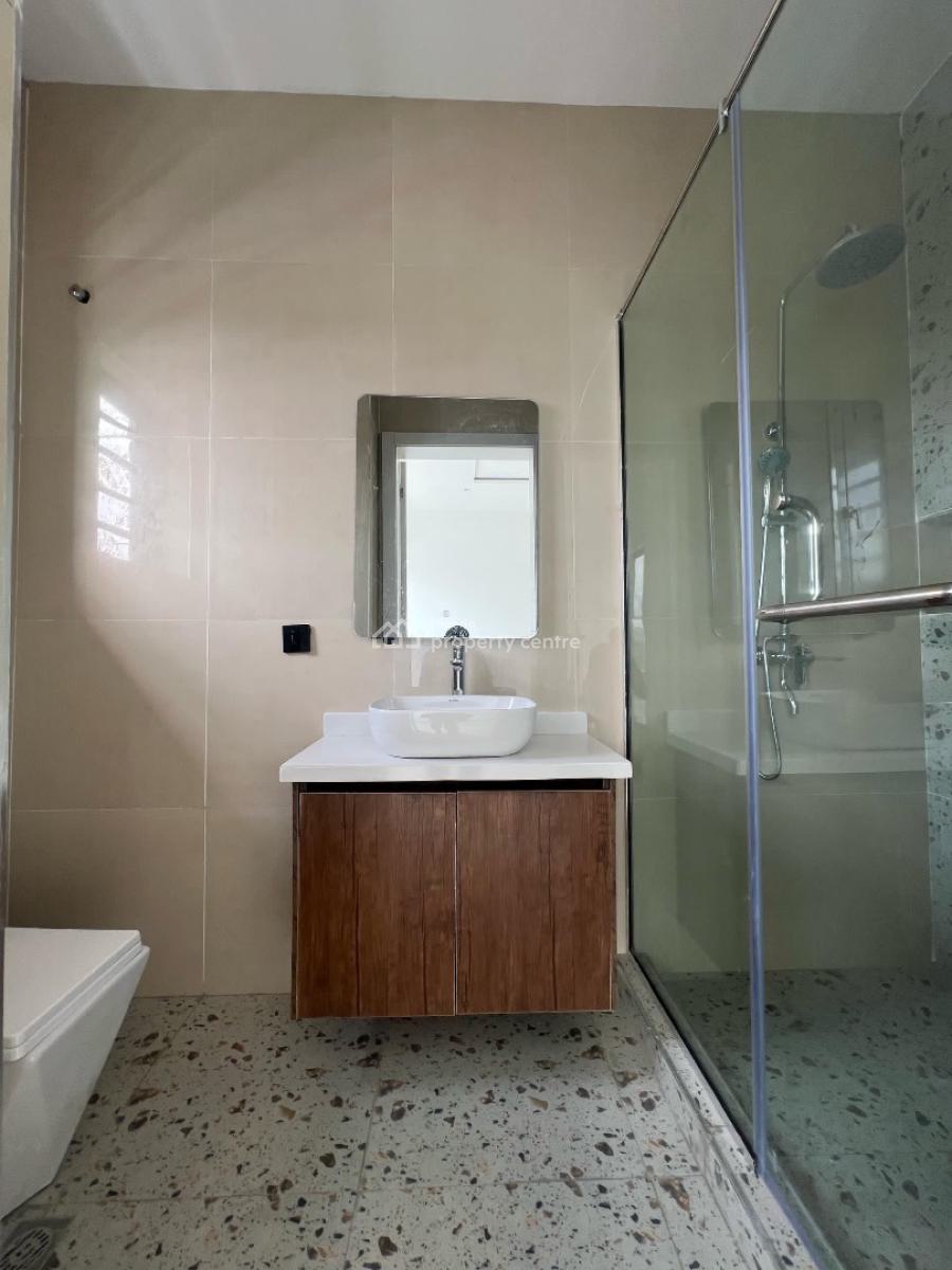 Luxurious 3 Bedroom Apartment with Communal Pool, Gym, Elevator and Bq, Lekki Phase 1, Lekki, Lagos, Flat / Apartment for Sale