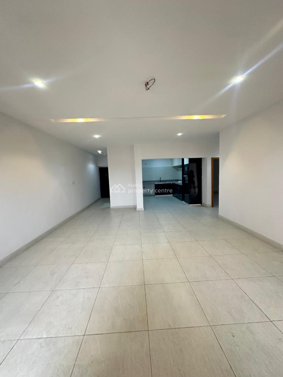 Fully Serviced 2-bedroom Apartment with Swimming Pool, Gym & Elevator, Lekki Phase 1, Lekki, Lagos, Flat / Apartment for Sale