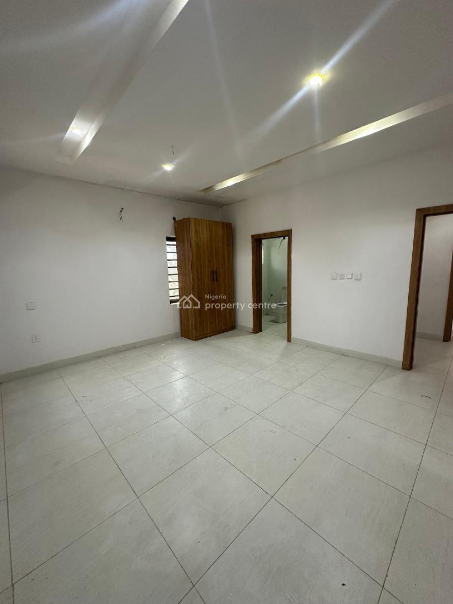 Fully Serviced 2-bedroom Apartment with Swimming Pool, Gym & Elevator, Lekki Phase 1, Lekki, Lagos, Flat / Apartment for Sale