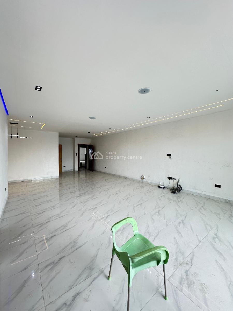 Spacious 2 Bedroom Apartment with Bq, Elevator, Pool and Gym., Lekki Phase 1, Lekki, Lagos, Flat / Apartment for Sale